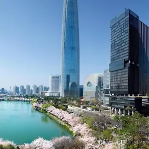 Sofitel Ambassador & Hotel