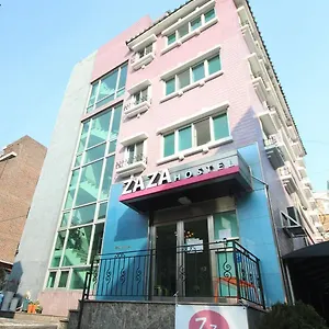 Zaza Backpackers Seúl